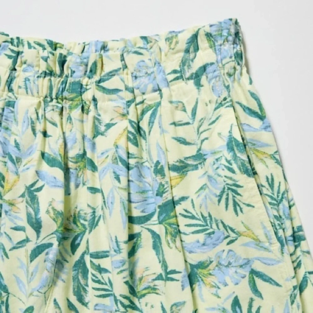 Uniqlo | Linen Easy Shorts Floral Kids Green Blue Girls Size 7/8